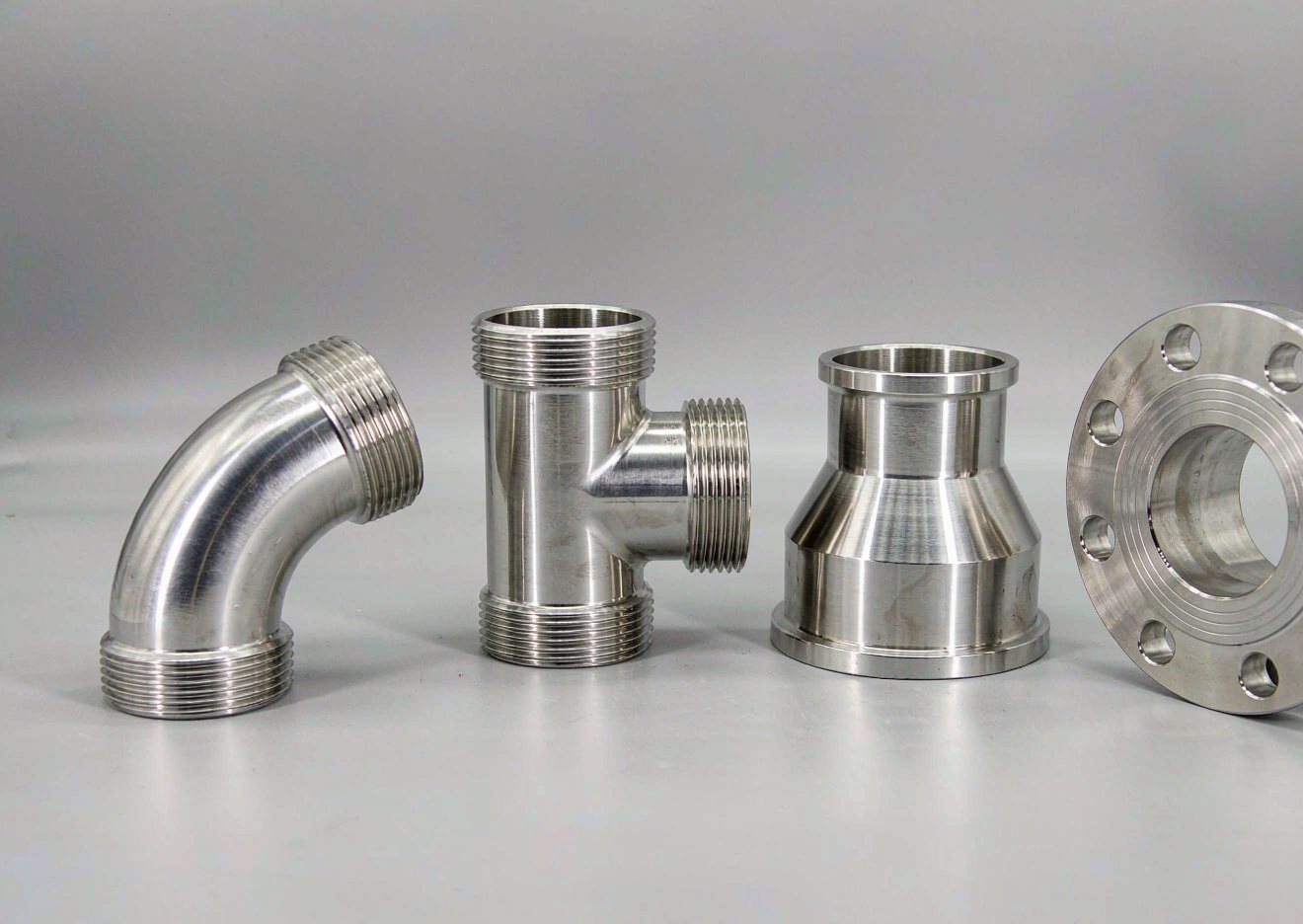 Clad pipe fittings - elbow, tee, reducer and flange